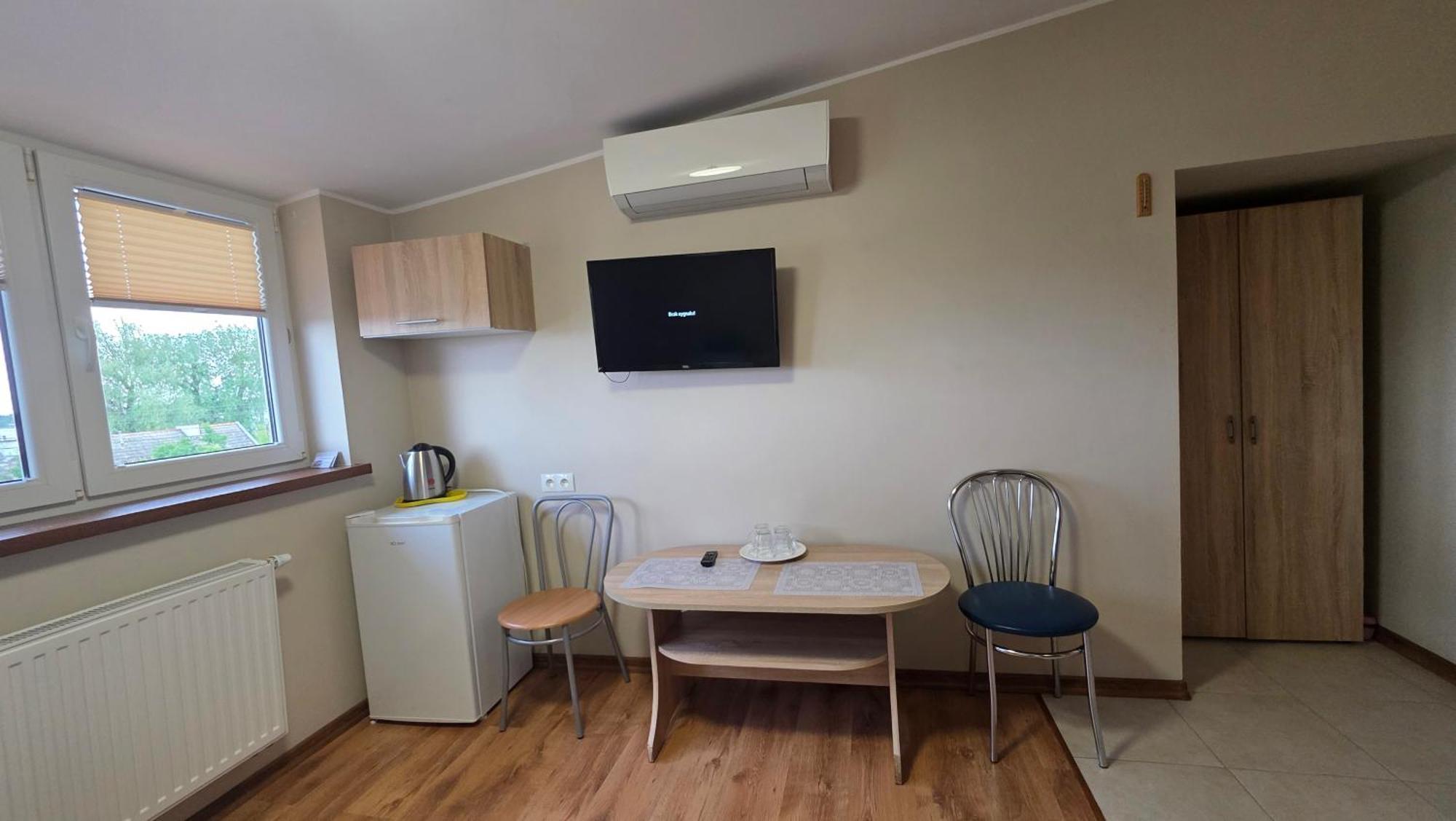 Nad Zalewem 500-163-489 Hotel Zegrze Poludniowe Kültér fotó