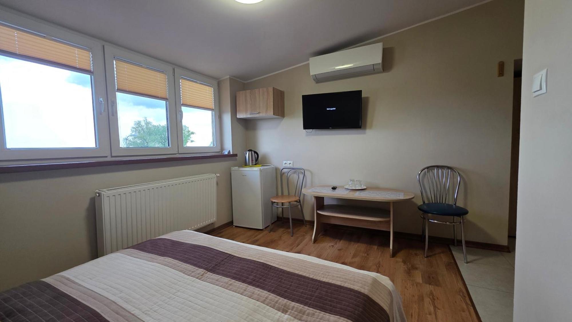 Nad Zalewem 500-163-489 Hotel Zegrze Poludniowe Kültér fotó